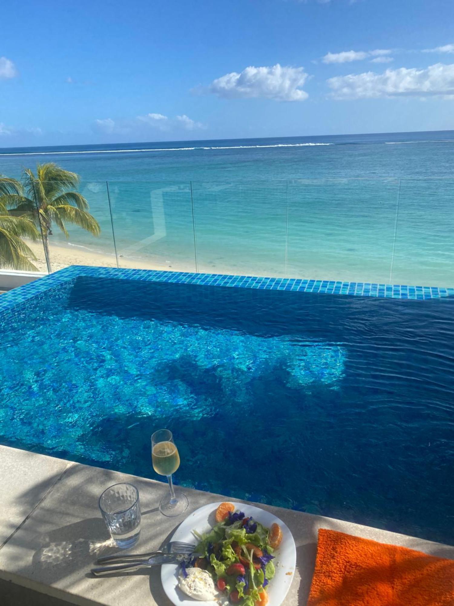Cap Ouest Beachfront Luxury Penthouse &